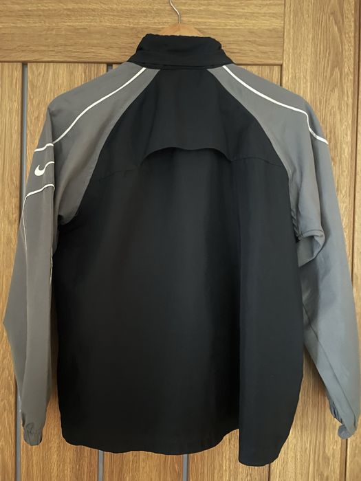 Oryginalna lekka kurtka Nike dla dziecka !