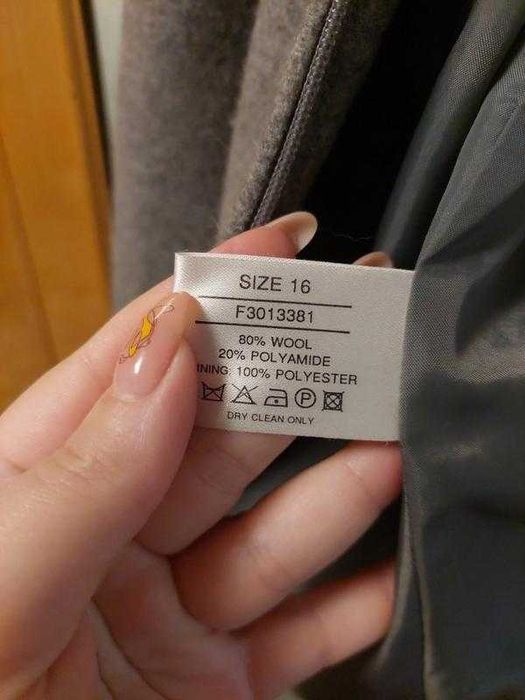 Демісезонна жіноча куртка soon