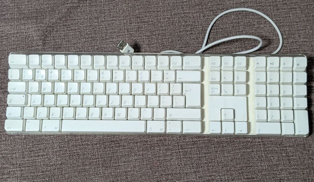 Клавіатура Apple A 1048