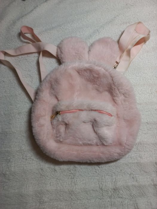 Różowy plecaczek króliczek
