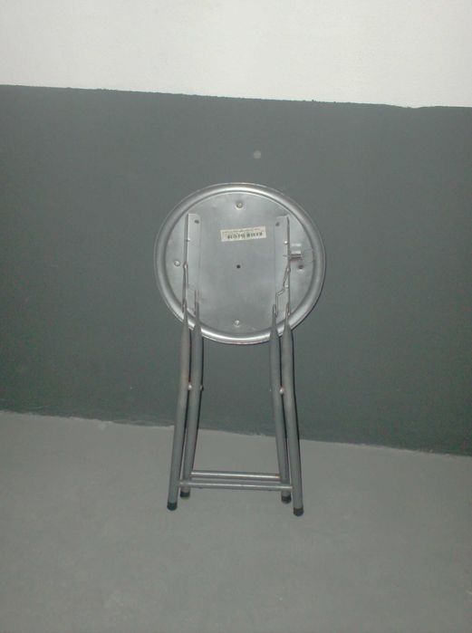 Banco Pequeno Dobrável