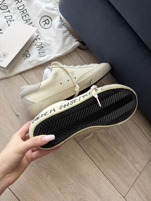 Golden goose super-star