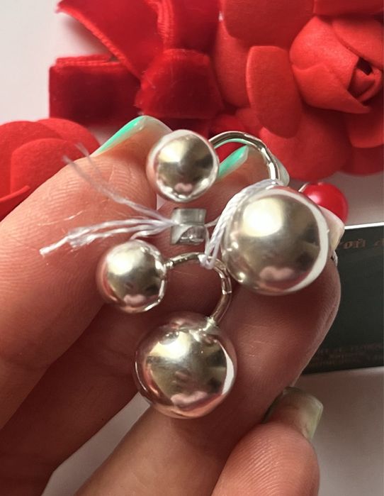 Продам серебряные серьги.