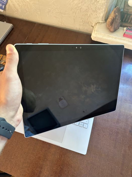 Microsoft Surface Book 13.5" i7 8GB/256GB трансформер