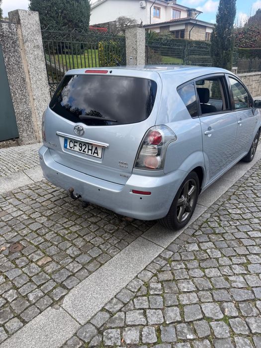 Toyota corolla verso foto 3