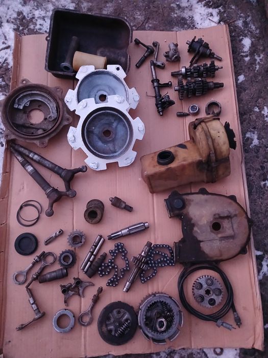 Запчастини мотороллера( Муравей,Тулица,Турист).