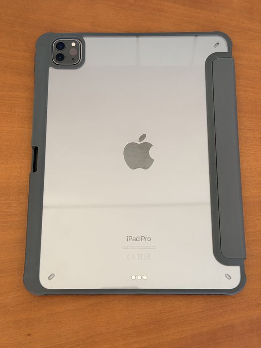 iPad Pro 11” 4 gen M2