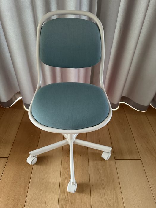 Krzeslo obrotowe dzieciece Ikea Orfjall
