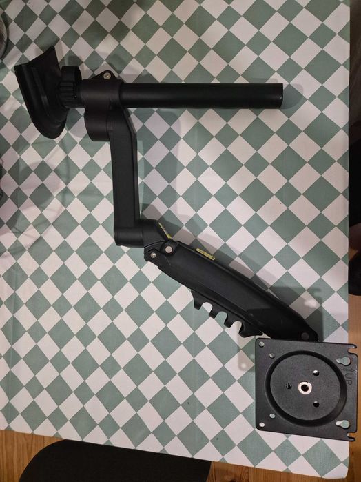 Suporte para monitor de braço articulado
