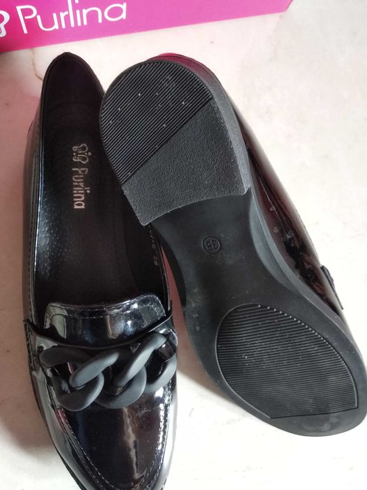 Buty lakierkowane damskie