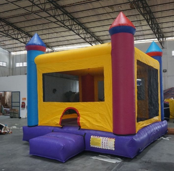 Insuflavel castelo em Pvc - Novo