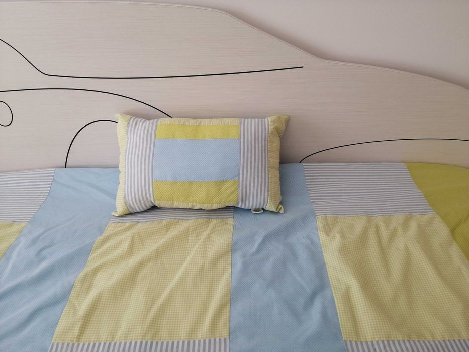 Têxteis quarto de criança: colcha, almofada, cortinados, abajours