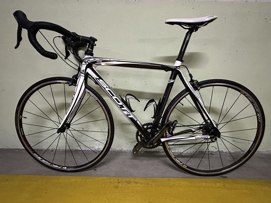 Bicicleta Estrada Scott Addict R3
