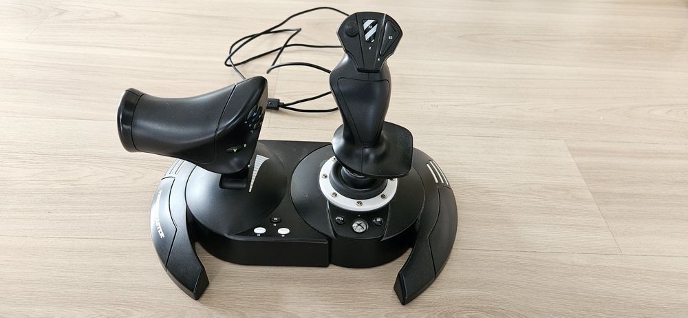 Tflight hotas one Xbox i PC