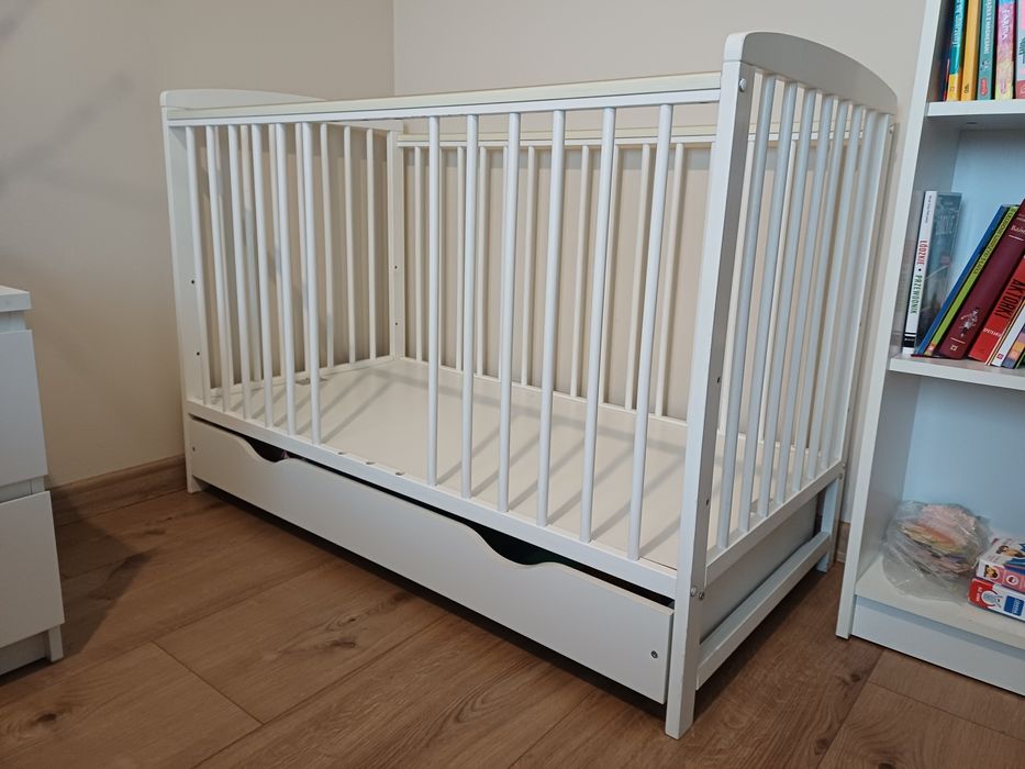 Sprzedam łóżeczko dziecięce