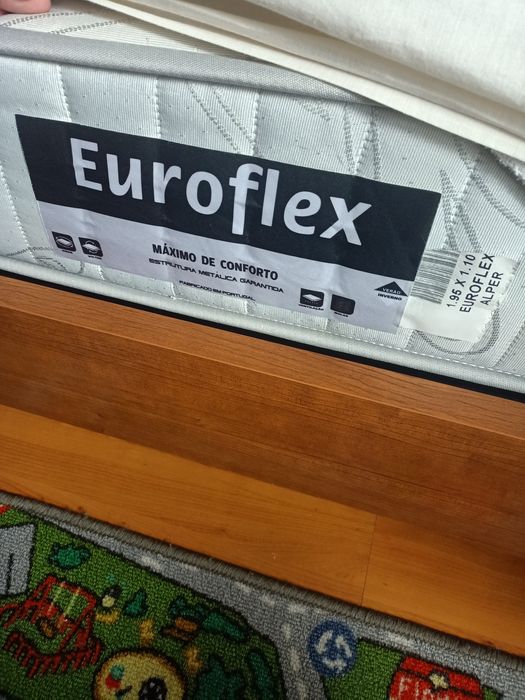 Cama de corpo e meio