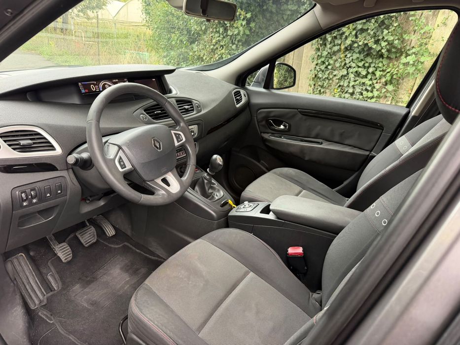 Renault Scenic 1.5 DCI ( 7 lugares )