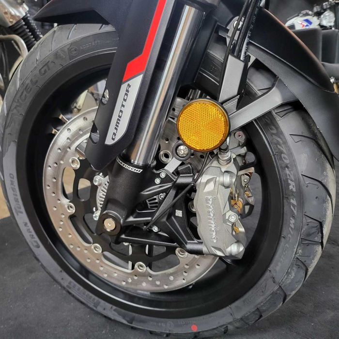 QJ MOTOR SRT 700 /  2026