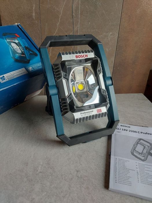 Продам фонарь строительный бош Bosch gli 18v 2200c