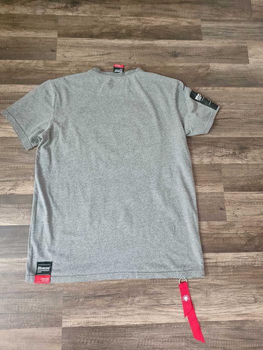 świetny t-shirt DIVERSE EXTREME TEAM