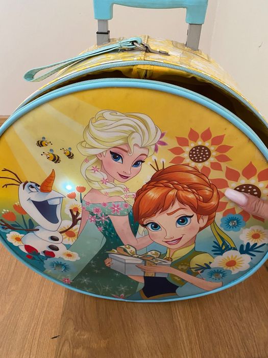 trolley frozen com luzes