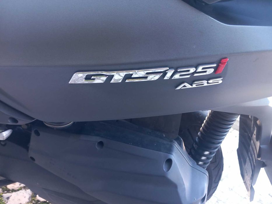 Sym GTS 125 i com abs e starte stop
