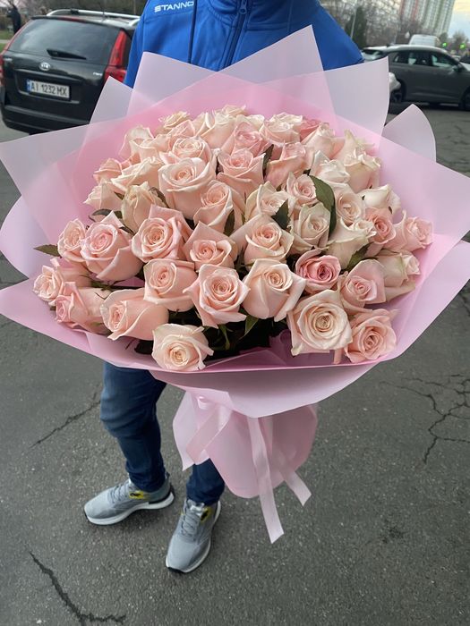 Букет троянд, букет 51 троянда, букет 101 троянда, доставка квітівКиїв
