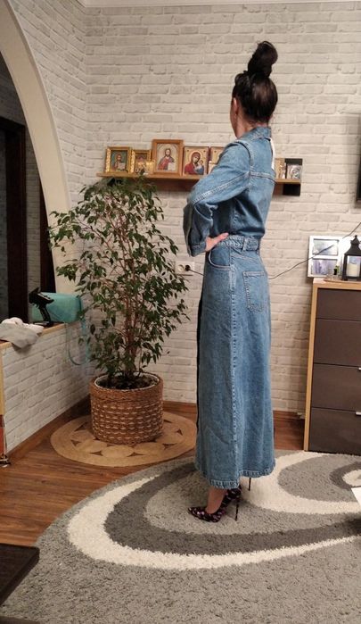 Джинсова сукня 1975 від Zara