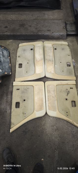 Boczki tapicerka  drzwi  bwm e28 m30 m535
