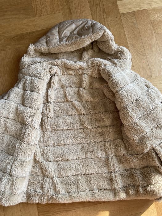 Dwustronna kurtka zimowa  krótka z kapturem beżowa Guess S