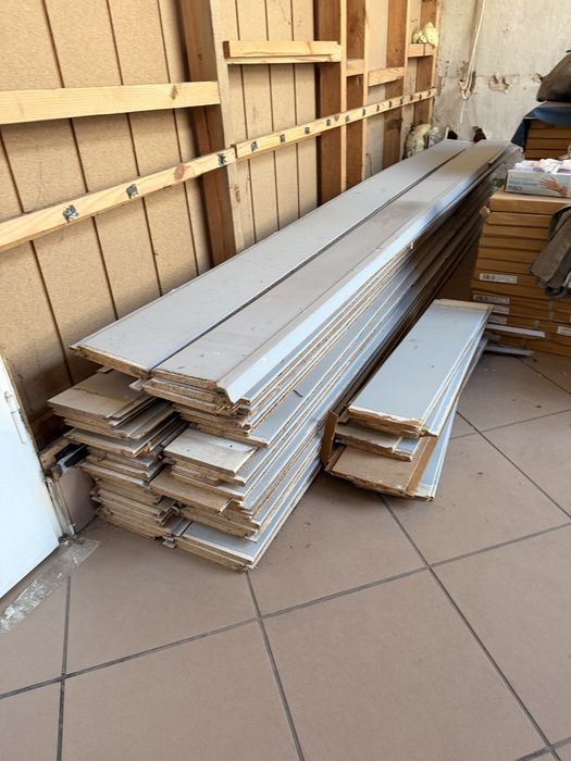 Oddam gratis  panele i drewno
