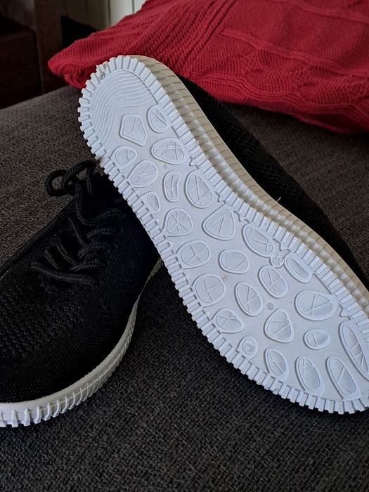 Sapatilhas novas, em lona