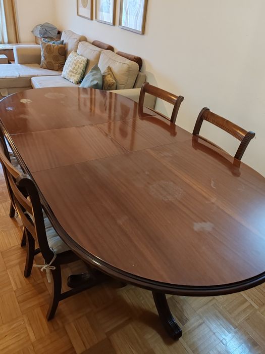 Mesa de jantar + 4 cadeiras de palhinha