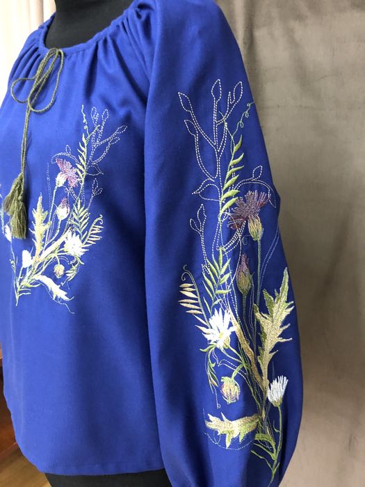 Жіноча вишиванка л-хл