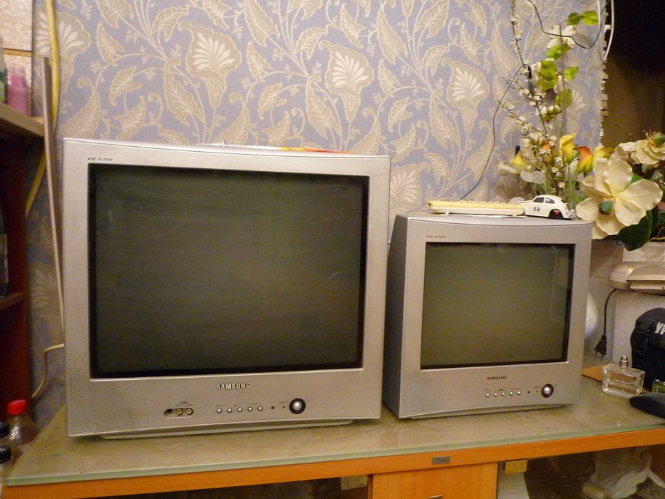 телевизор Samsung CZ-21K22T работает со СМАРТ приставками (Smart TV)