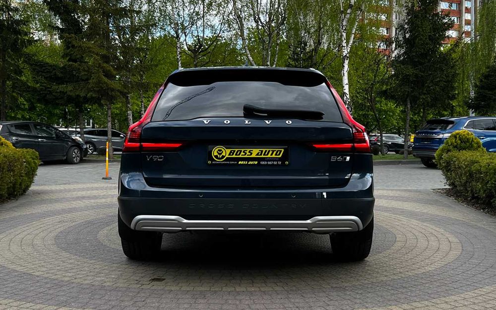Volvo V90 Cross Country 2022