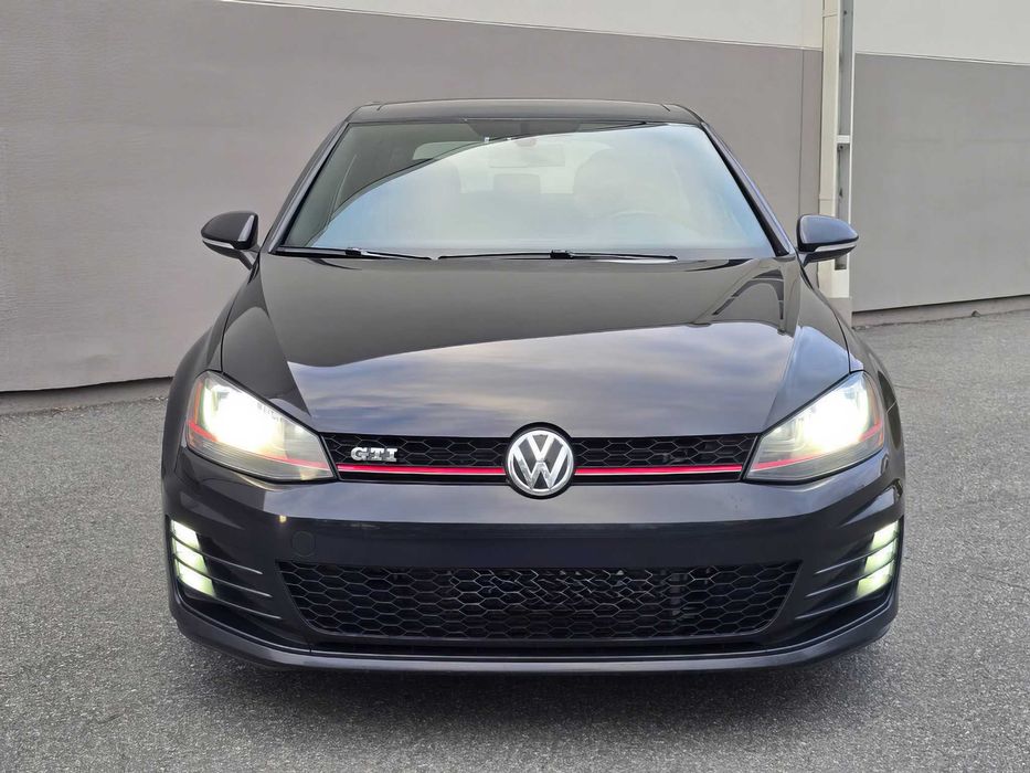 Volkswagen Golf GTI      2015