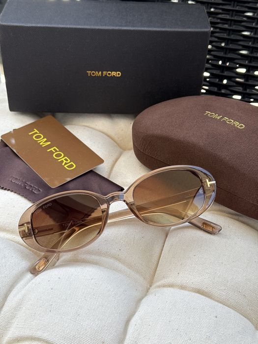 Сонцезахисні окуляри TOM FORD FT1364 нові