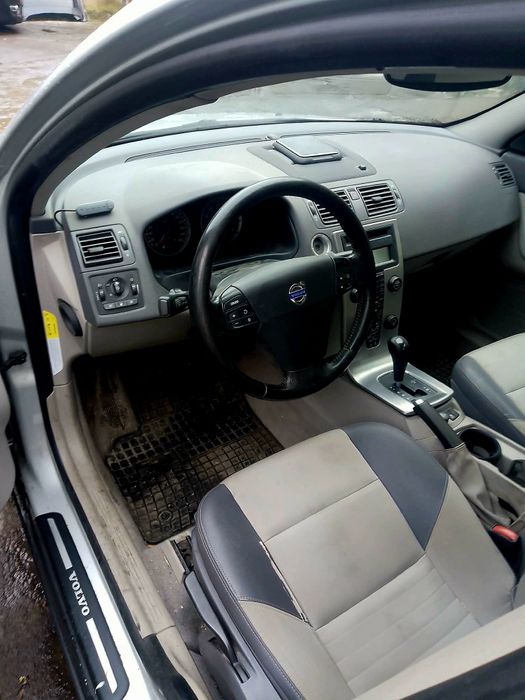 Ładne Volvo s40 2.4 LPG  Zamiana?