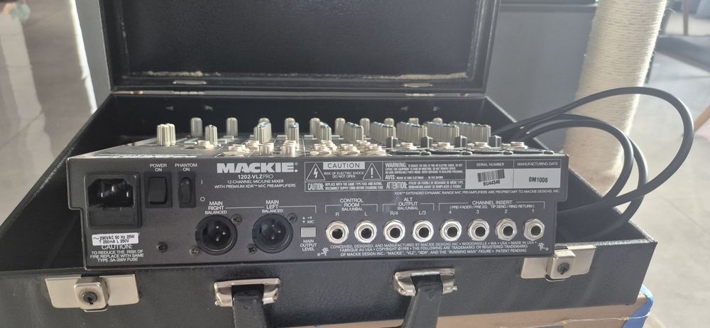 Mixer mackie 1202 -VLZ PRO 12 Chanel mic