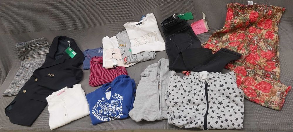 LOTES DE ROUPA 2a MÃO EM BOM ESTADO DE CRIANÇA