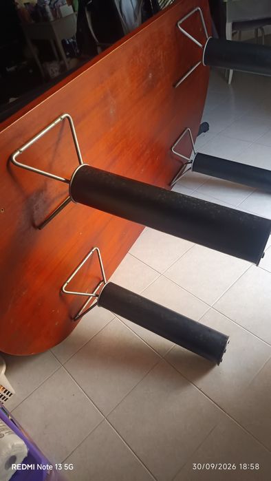 Vendo mesa com 2.de comp.e 1.10 de largura