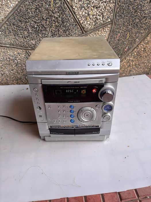 Wieża samsung  MAX S520