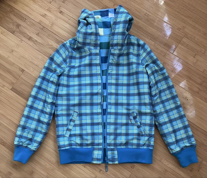 Куртка вітровка двостороння з капюшоном в клітинку