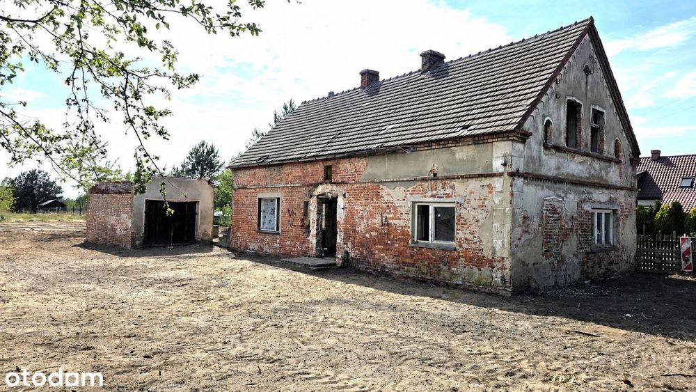 Dom wolnostojący z ogrodem w spokojnej okolicy