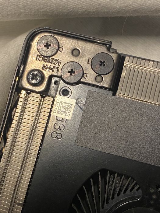 Laptop MSI Stealth GS65 9SG Core i7 RTX2080 32GB 256GB