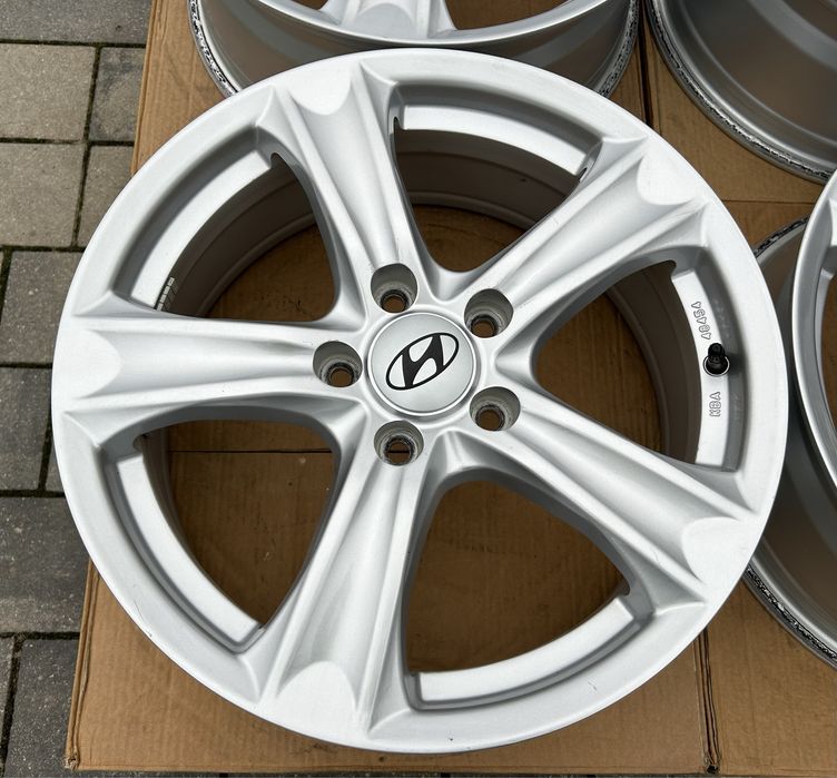 Oryginalne felgi Hyundai 17' 5x114.3 Tucson Santa fe IX35 Kona