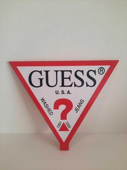 Reclame Publicitário Guess
