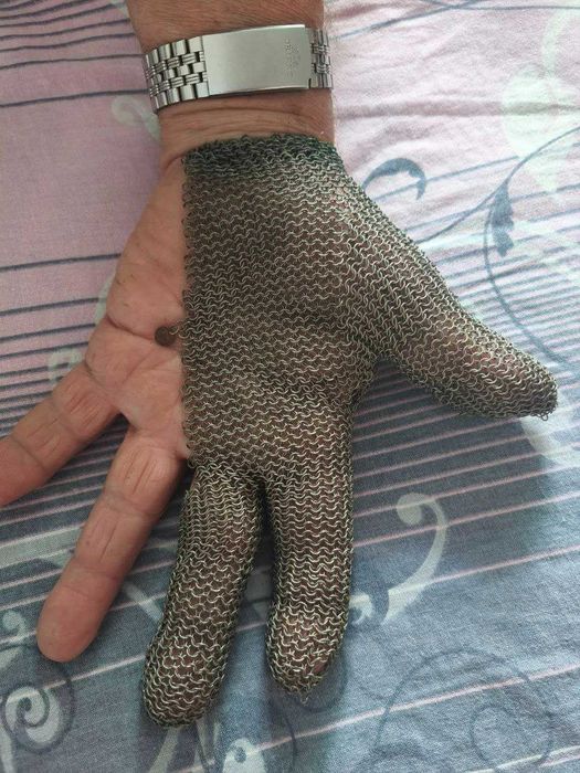 Металева рукавичка для обвалки м'яса