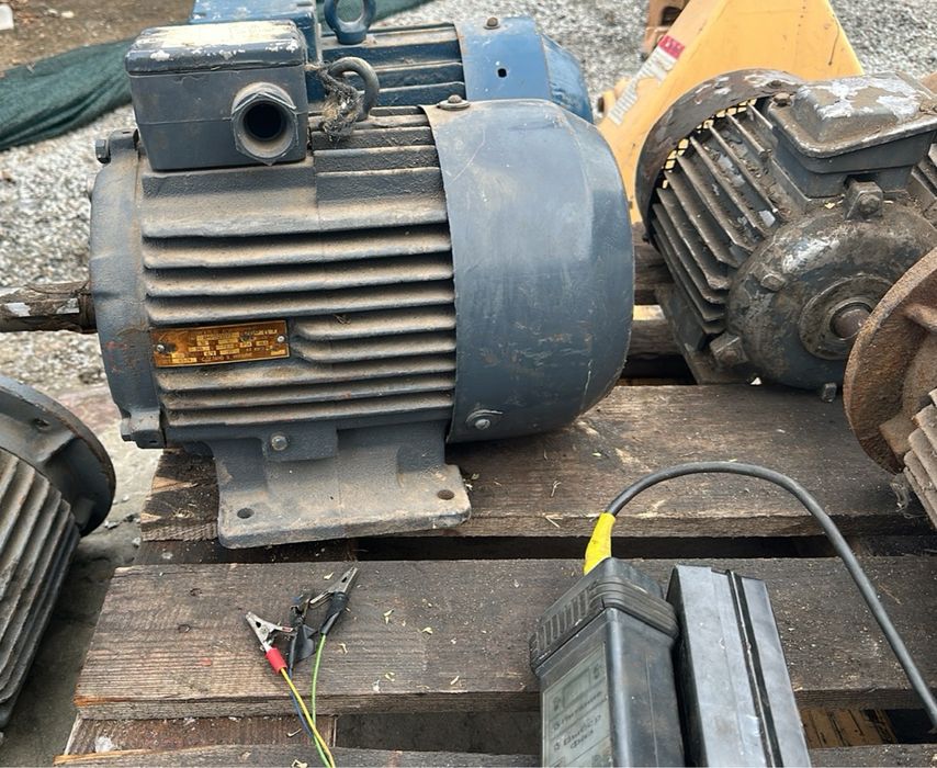 Продам электродвигатель 3 кВт 1000 об/мин